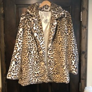 NWT Faux fur leopard coat
